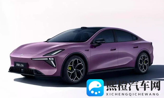 爱豆李蓉蓉最早的作品：明星跨界新尝试，李蓉蓉首拍汽车广告引关注-2