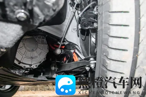 限时1399万起 东风奕派eπ007+上市 标配激光雷达和8295P芯片-2