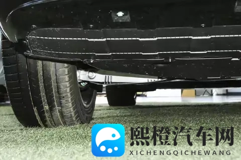 告别续航焦虑!星纪元ET用1615km续航和445%热效率说服了我-3