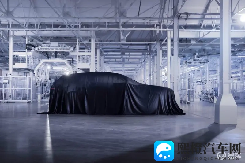 宾利Beyond100+战略更新，首款纯电SUV明年亮相-1