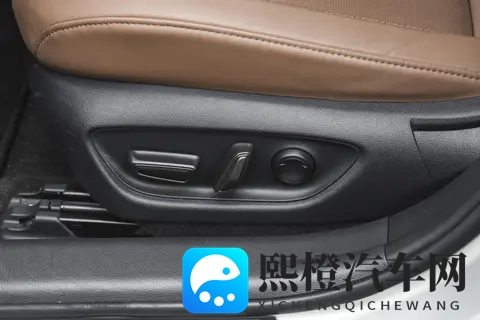 丰田皇冠 (进口) 2024 款 HEV 双版本选买解读-2