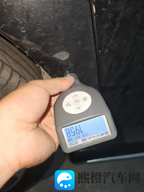 15万多拿下行政级座驾,18年一手奔驰E级香不香?-3