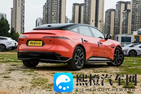 华为辅助驾驶+空气悬挂，这款中型车有豪华车的味道？-3