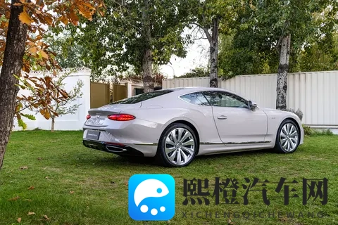 日常超级跑车 静态体验宾利欧陆GT雅度版-1