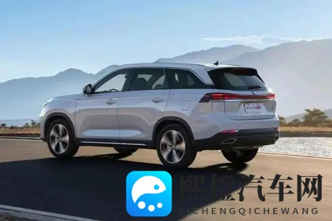 低价七座车盘点，价格不高，配置全面 过年回家全家都有座-2