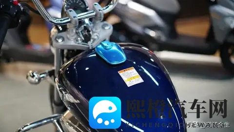 135万起!豪爵GZS150复古巡航实测:漆水堪比进口,续航碾压同级-2