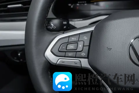 2026款宝来1129万起售!1025寸屏幕缩到8寸,扬声器也砍掉2个-2