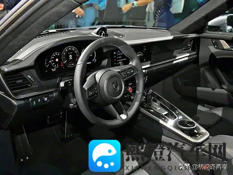 保时捷911混动版亚洲首秀,2728万起!涡轮迟滞成历史?-1