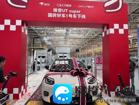 5万代步车冲击市场，巨头押注换电模式，用户真能省下钱吗？-1