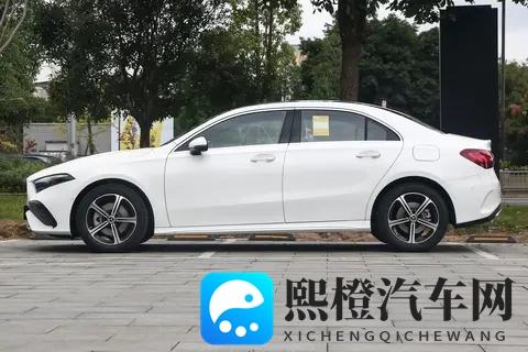 奔驰 A 级 A 180 L 和 A 200 L 时尚型对比 帮你理清购车思路-2