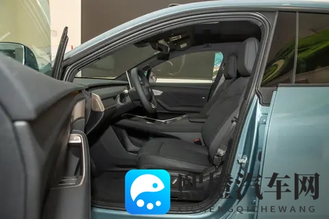 25万级纯电SUV，707km续航+全车座椅加热，家用选它！-1