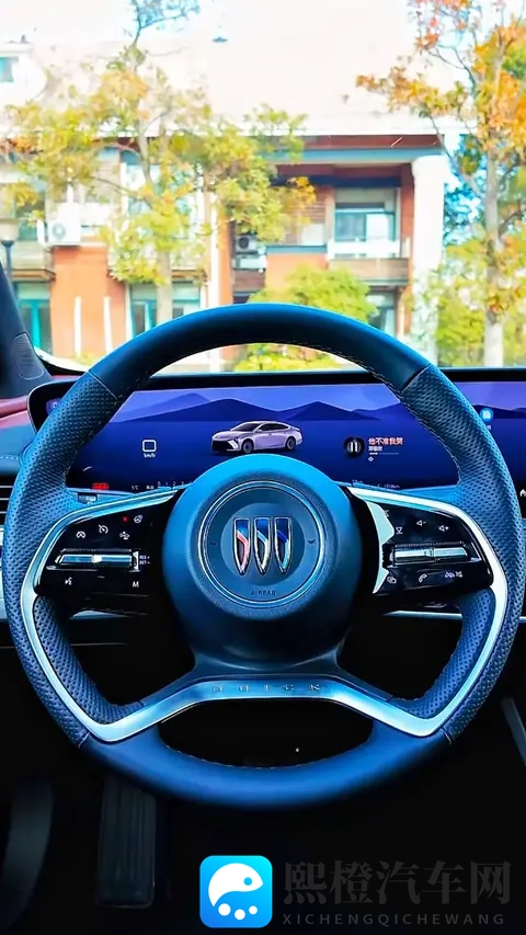 别再说君越是“老头乐”!试驾后彻底改观,这驾驶质感真香了-2