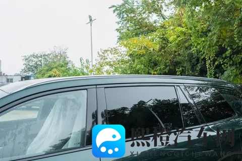 3025mm 轴距，大五座布局，这款增程 SUV 适合家用-3