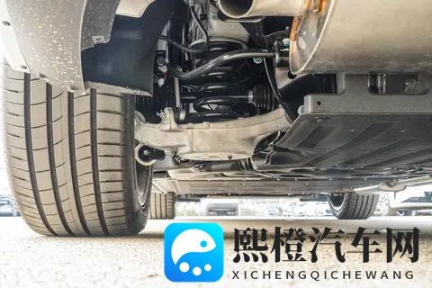 试驾eπ008五座版:让全家人都满意的家用车,到底什么样?-1