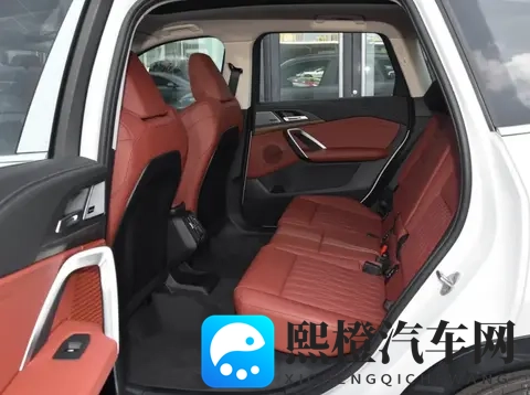 宝马SUV只卖168万!多层隔音玻璃、标配“T”动力,油耗仅69L-2