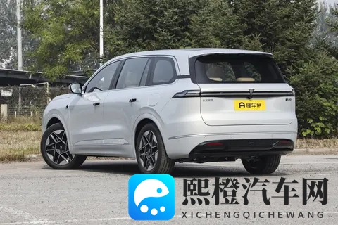 6 座 SUV 新标杆:深蓝 S09 2025 款后驱 Ultra + 超长续航版深度解析-3