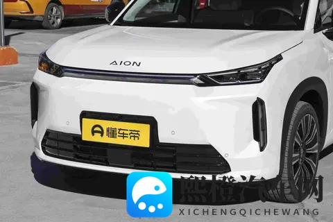 充电口位置不同，AION i60暴露技术路线分歧，用户选车更纠结了-2