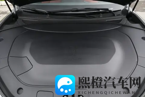 30 万级豪华电车闭眼入?26 款阿维塔12:四激光雷达 + 华为 ADS-2