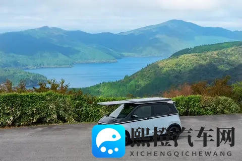 美女扒开腿 裸体网站：性感佳人展露风情，禁播裸露网站引关注-2