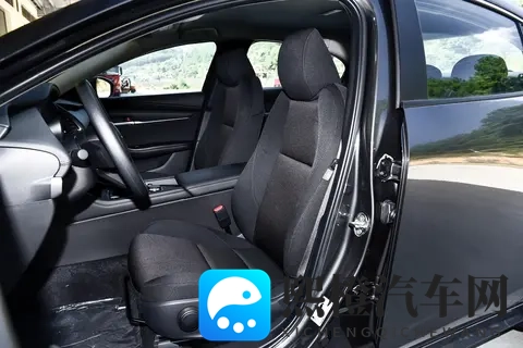 马自达3昂克赛拉2025款选购手册：8个版本怎么挑比较划算？-2