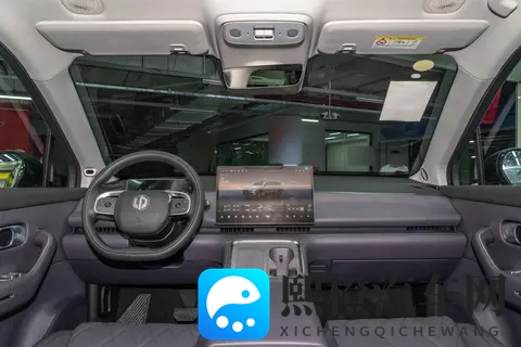 17万预算想买中大型SUV，这款车增程系统+5座布局，适合家用-1