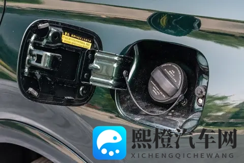 1198万封神!第三代蓝电 E5 PLUS 带着 35 万权益强势破局-1