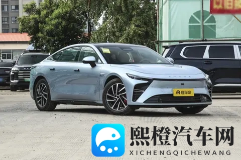 均衡实用之选:2025 款星纪元 ES 增程版 Plus 舒适智享体验-1