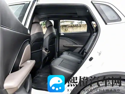 新款长安CS55 PLUS PHEV,新增天枢驾驶辅助视觉版,售价1129万元-3