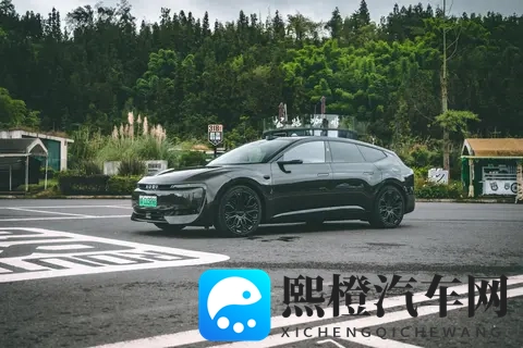 奥迪 E5 Sportback往返860公里看雪山,不旅行还叫什么奥迪旅行车-2