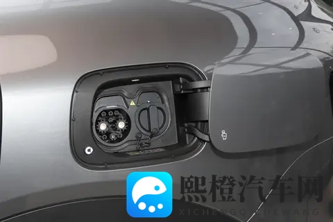 20万选插混SUV，这款梅赛德斯-奔驰与吉利联合打造的车型可以看看-2