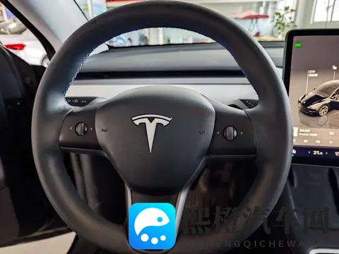 年末抄底？23年Model Y后驱版，准新一手车18万内拿下！-1