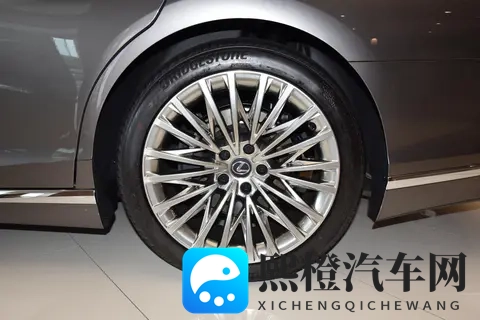 一次性说清楚 雷克萨斯LS500h 新车选购指南 四个配置如何选？-2