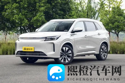 第三代蓝电 E5 PLUS预售1198 万起!四驱+大空间+续航 230km-3