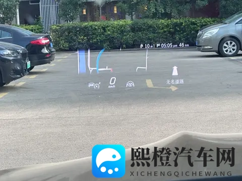 奔驰新款GLS450加装原厂HUD抬头显示系统，多一个功能多一份保障-1