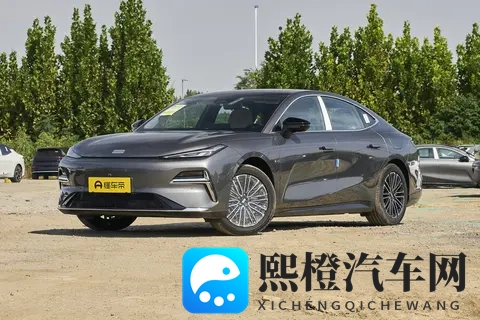 新车 比亚迪汉DM同级,奇瑞风云A9L猎鹰700版_四座版11月15日上市-2