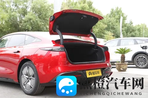 2025款星纪元ES：15万级起享百万级配置，11月购车福利错过等一年-1