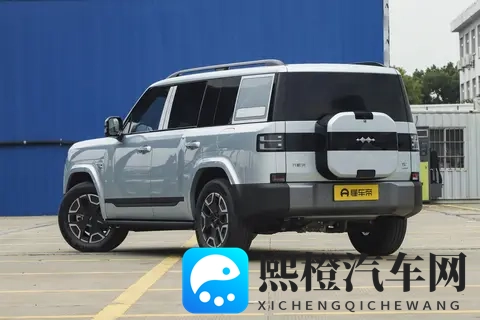 方程豹钛7深度体验:外酷内舒,大五座SUV的新选择!-3