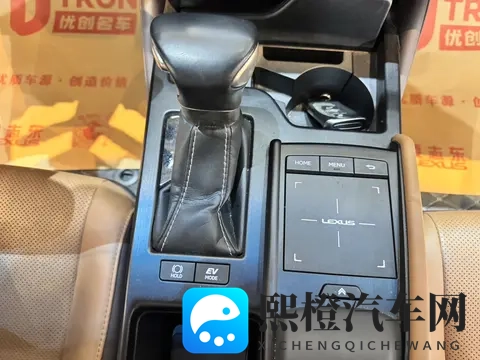 20万出头拿下雷克萨斯ES，油电混动省油代步之选-2