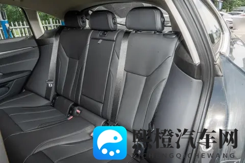 宝马 4 系避坑:425i vs 430i 差 4 万选谁-1