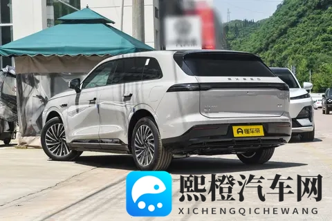 试驾2025款星纪元ET增程Max四驱:豪华实用大五座,全方位深体验-3