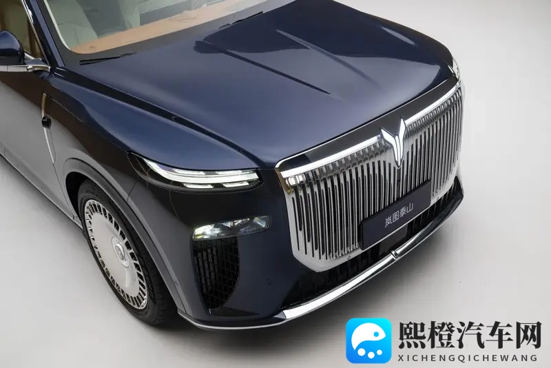 56年底蕴+华为科技造出旗舰底气，岚图泰山上市-1