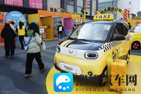 宏光 MINIEV 卖疯了，网友说：这是消费降级了，真的是这样吗？-3