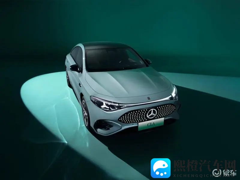 西施流眼泪翻白眼咬铁球的表情:汽车设计新趋势:融合传统与现代的创意之作-1