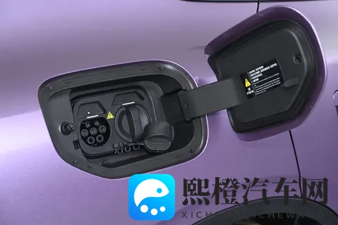 深蓝L06:颜值、智能、操控全拉满,合资车真慌了,适合年轻人-2