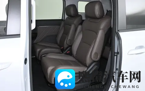 五菱星光730 PHEV:打破传统MPV限制,预售价1068万-3