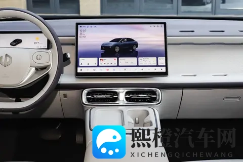 10万级纯电轿车四强探店：买谁还不清楚了吗？-3