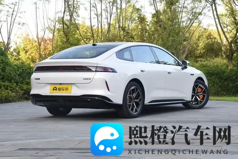 800V+6C闪充+无框车门,续航超600km,这款中型车值得等?-1
