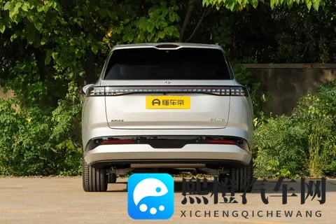 3025mm 轴距 + 可油可电！15 万级的东风奕派 SUV，大家庭用着真省心？-1