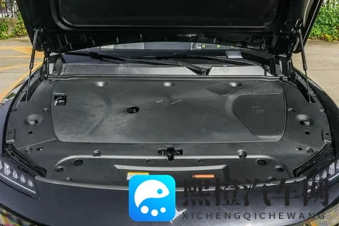 试驾东风奕派 eπ007+:颜值吸睛、操控够劲,智能还懂我-1