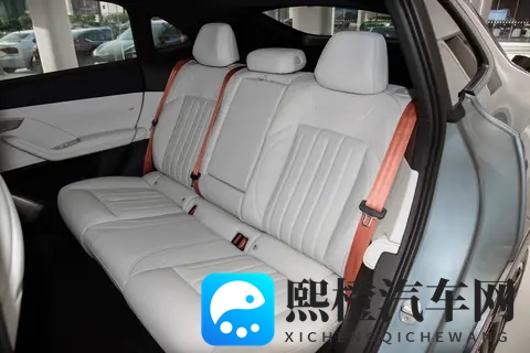 新势力燃油车！东风日产天籁·鸿蒙座舱正式上市!-1